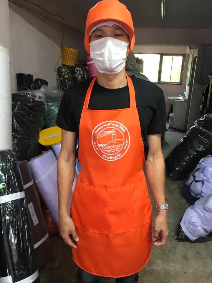 ผ้ากันเปื้อน ผ้ากันเปื้อนแม่ค้า เอี๊ยมแม่ค้า 30 บาท มีทั้งผ้าโซล่อนและผ้าโทเร