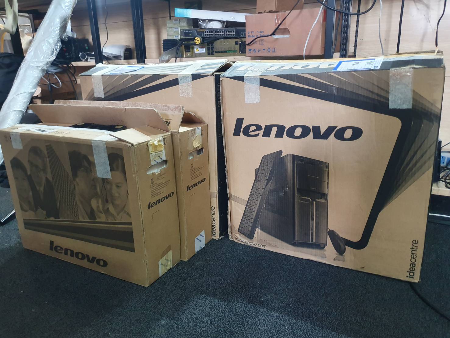 ขายคอม lenovo ของใหม่ เอาไว้ เวิคฟอมเฮือน ขายชุดละ 6500 บาท cpui5 ram4g hhd1tb