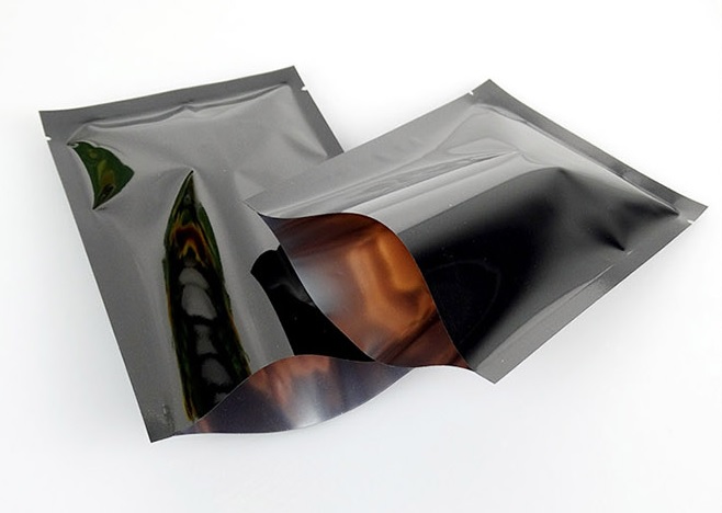 ถุงแบนฟอยล์สีเงาต่างๆ ซีล 3 ด้าน (เมทัลไลท์)