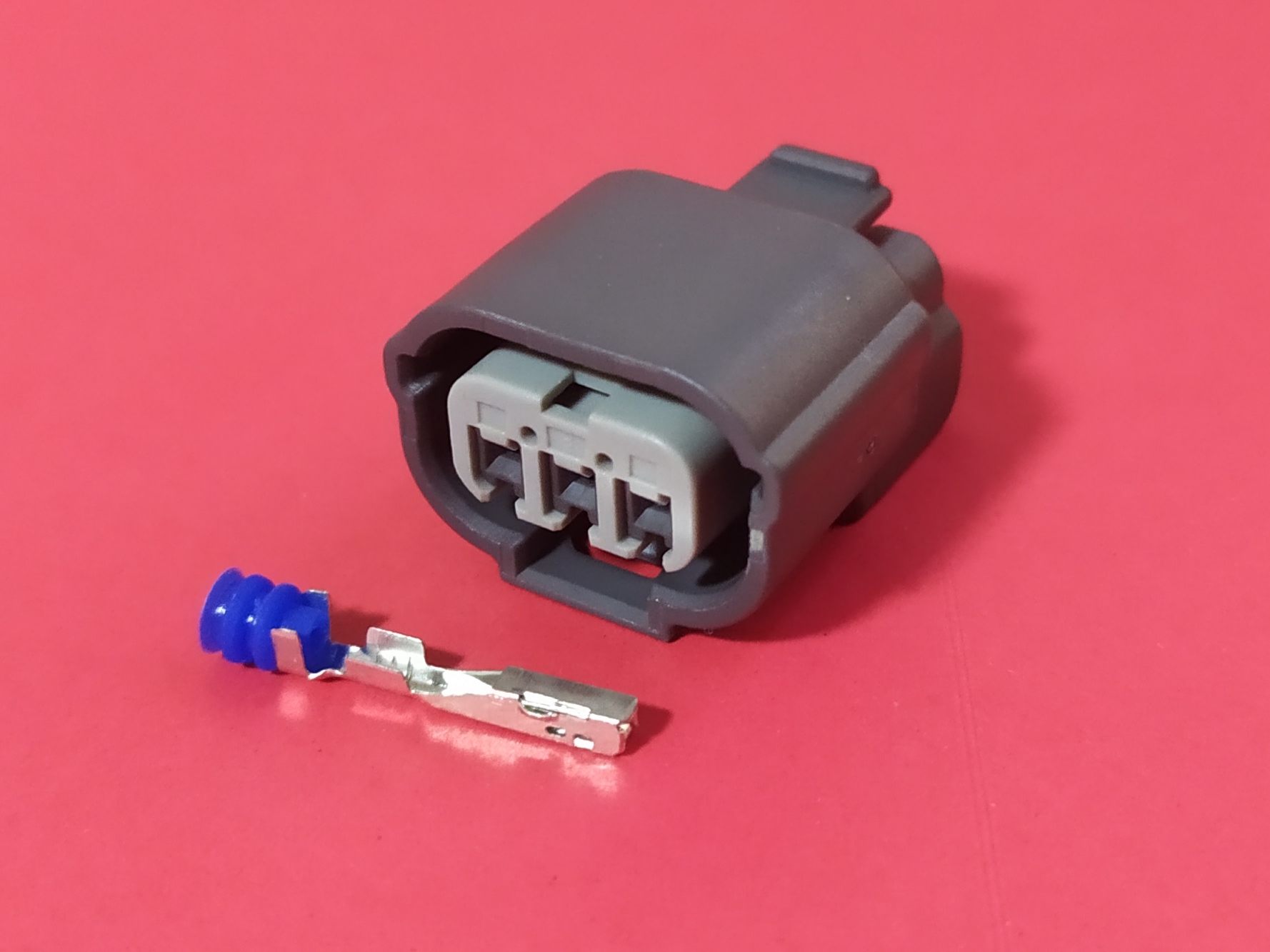 3 พิน ดำ/เทา (ร่องล่าง) #0968