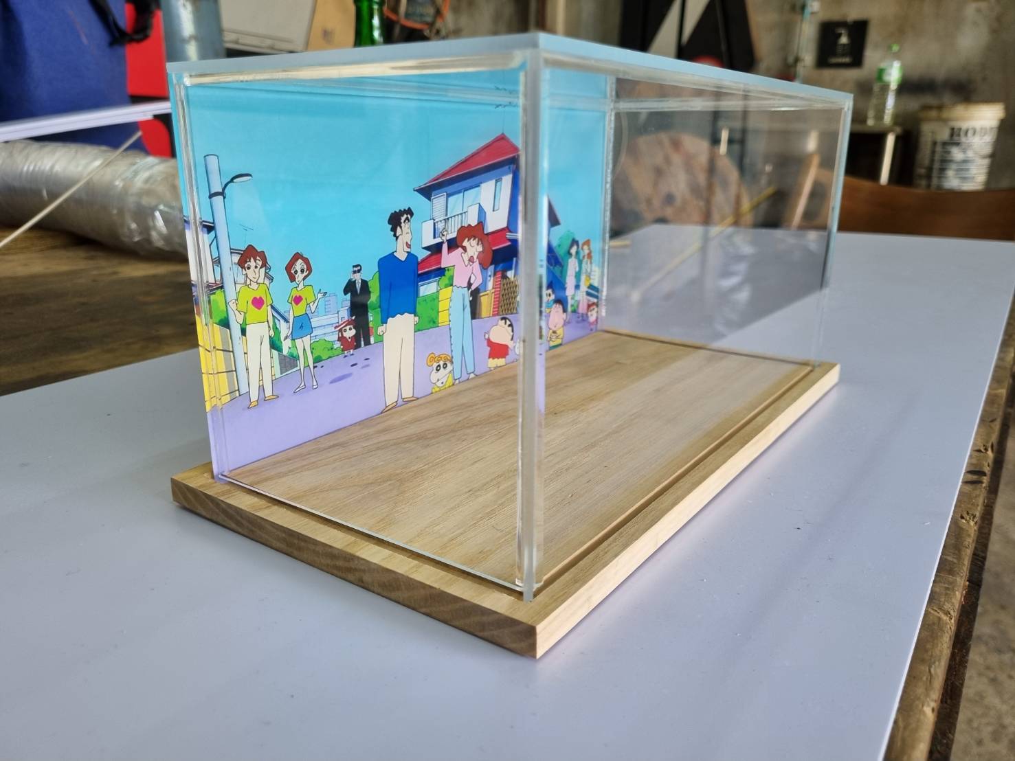 กล่องโมเดลอะคริลิคชินจัง ขนาด 29x14 cm