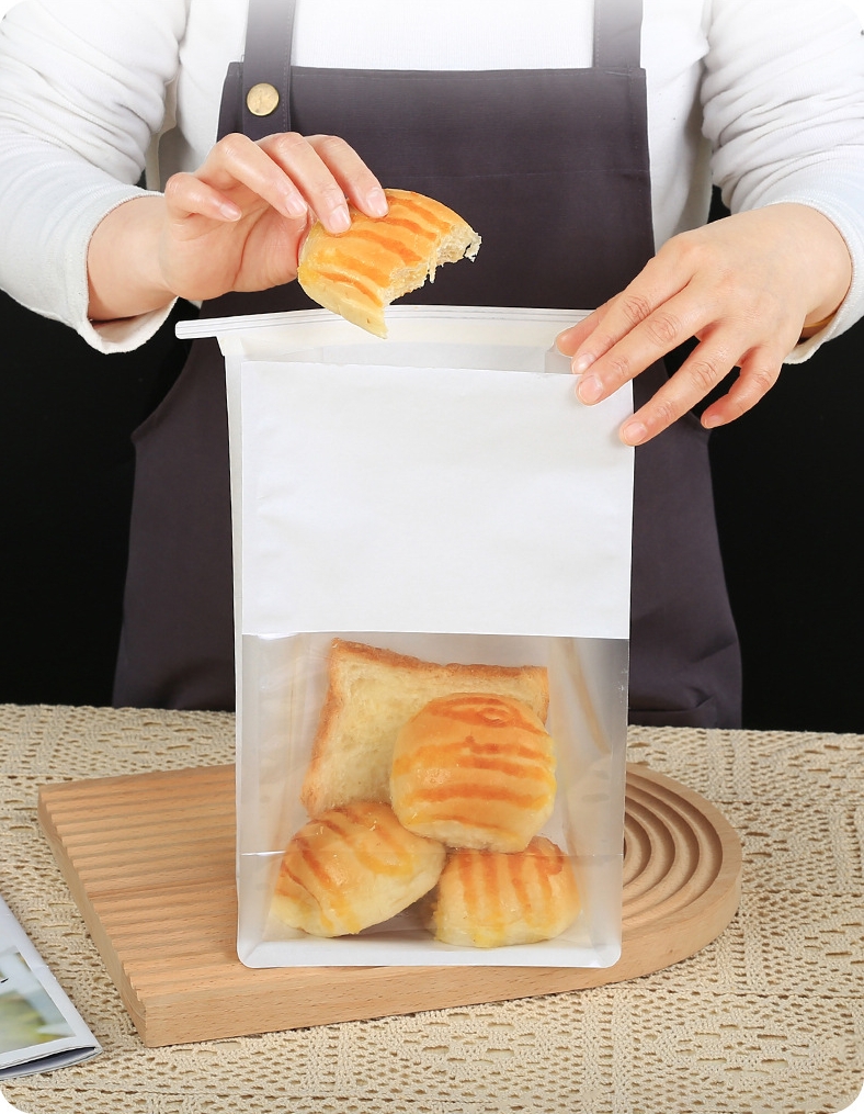 ถุงขนมปัง หน้าใสคราฟท์สีขาว (แพ็ค 50 ใบ)