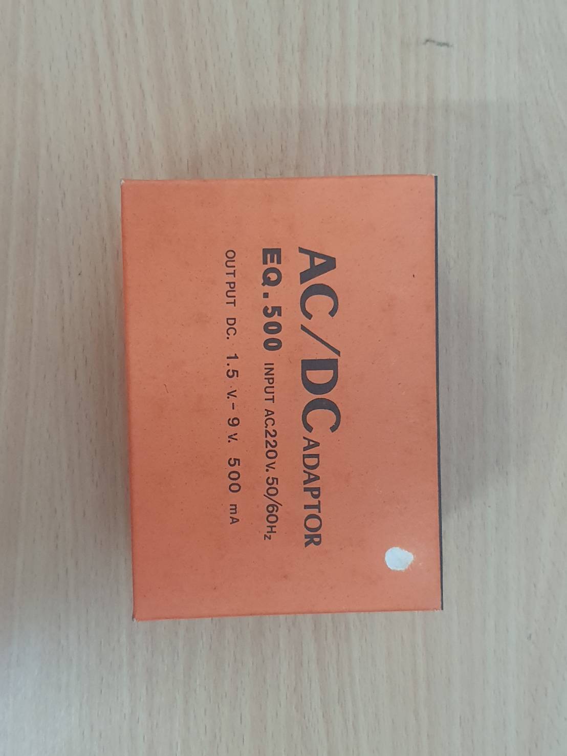 อแดปเตอร์ ปรับโวลต์ ยังไม่ได้ใช้งาน