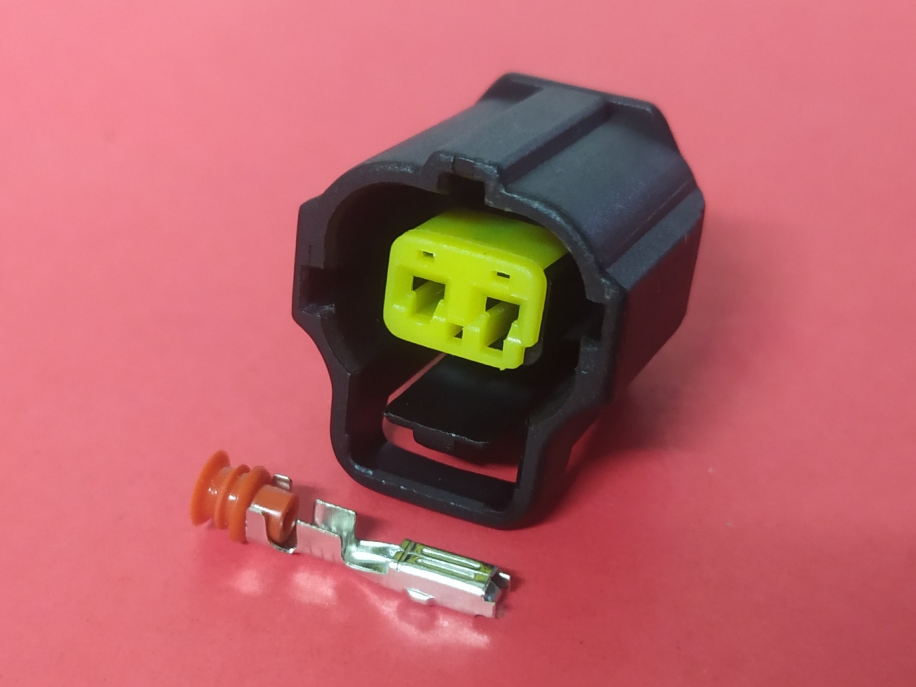 2 พิน ดำ/เหลือง Temp (ร่องเยื้อง) #178392-6