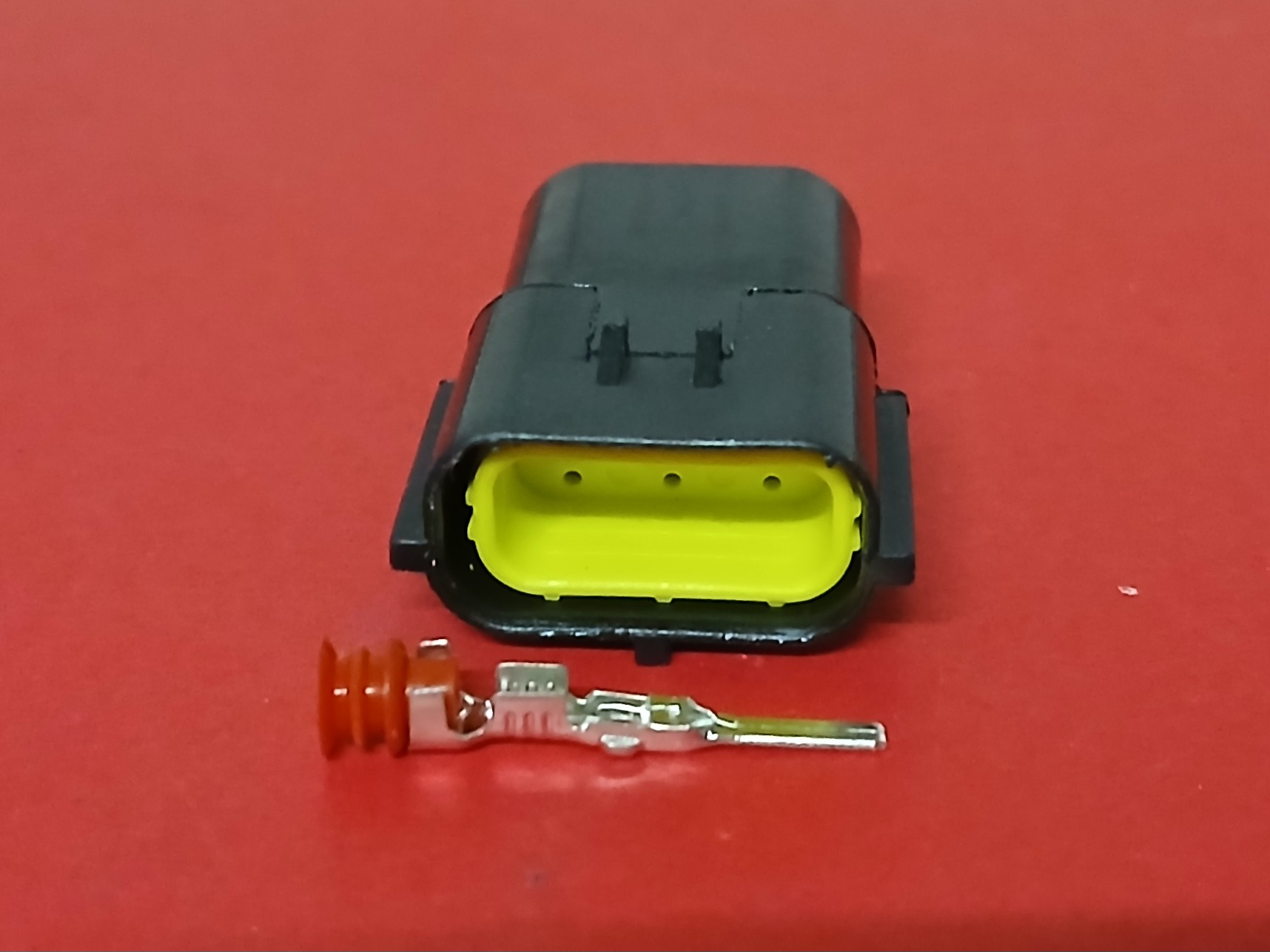 3 พิน DE ท้ายราง D-max