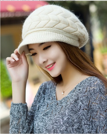 พร้อมส่ง - หมวกไหมพรม HT122 (สีครีม)