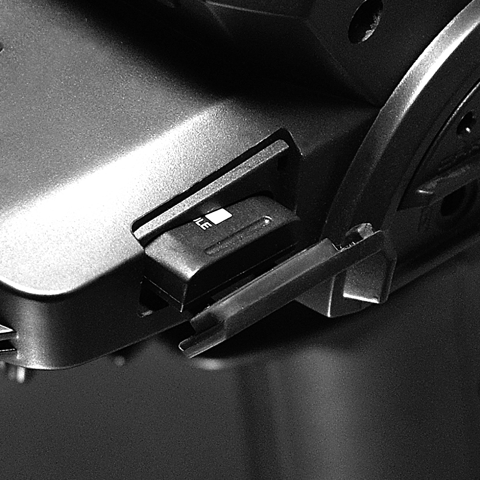 Futaba 4PM Plus w/2 Receiver