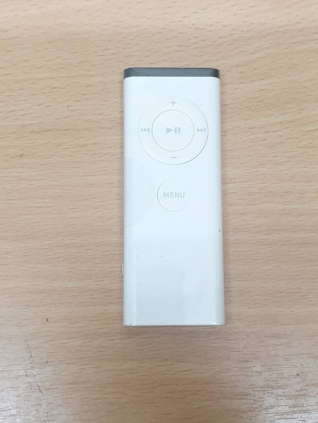 Apple Remote (white) a1156