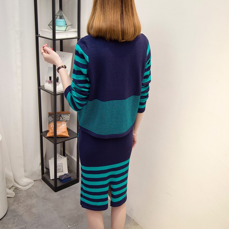 พรีออเดอร์ - เดรสไหมพรม Pre - DT168 (สีกรม)