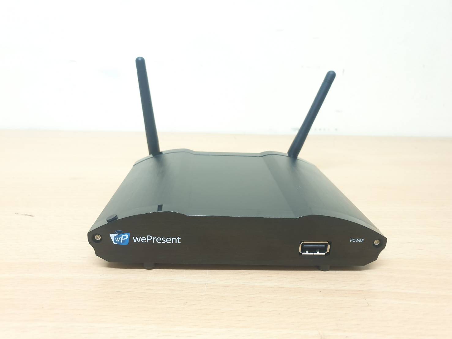 WP 920 Wireless Presentation Adaptor