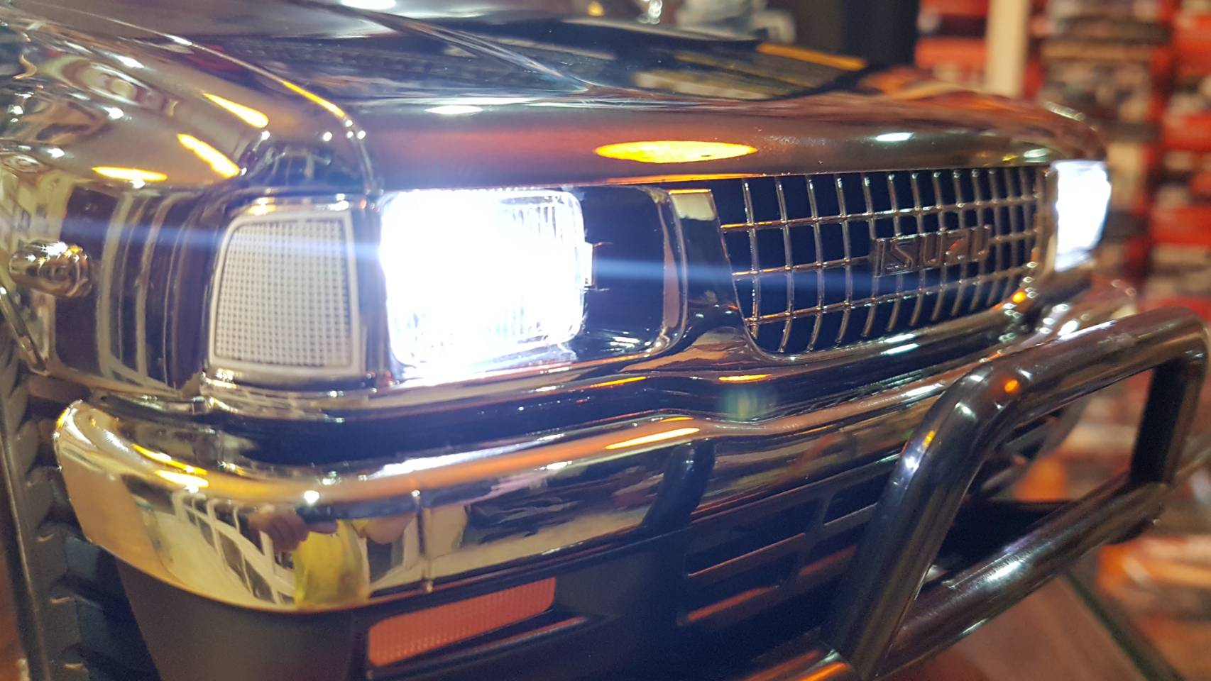 Isuzu Mu Type X Black Metallic (CC-01)