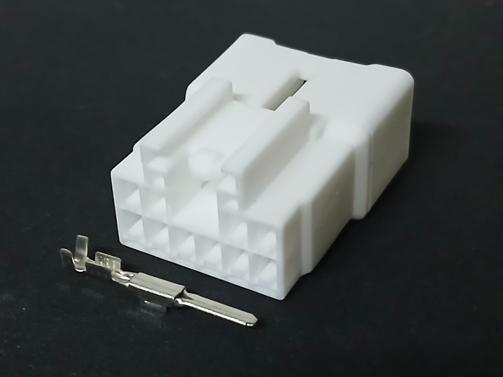 10 พิน ขาว กล่องคุมสเต็ปมอเตอร์เทอร์โบ วีโก้ #641059