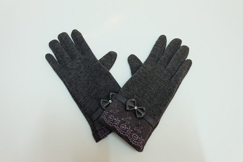 พร้อมส่ง - ถุงมือกันหนาว GT161 (สีเทา)