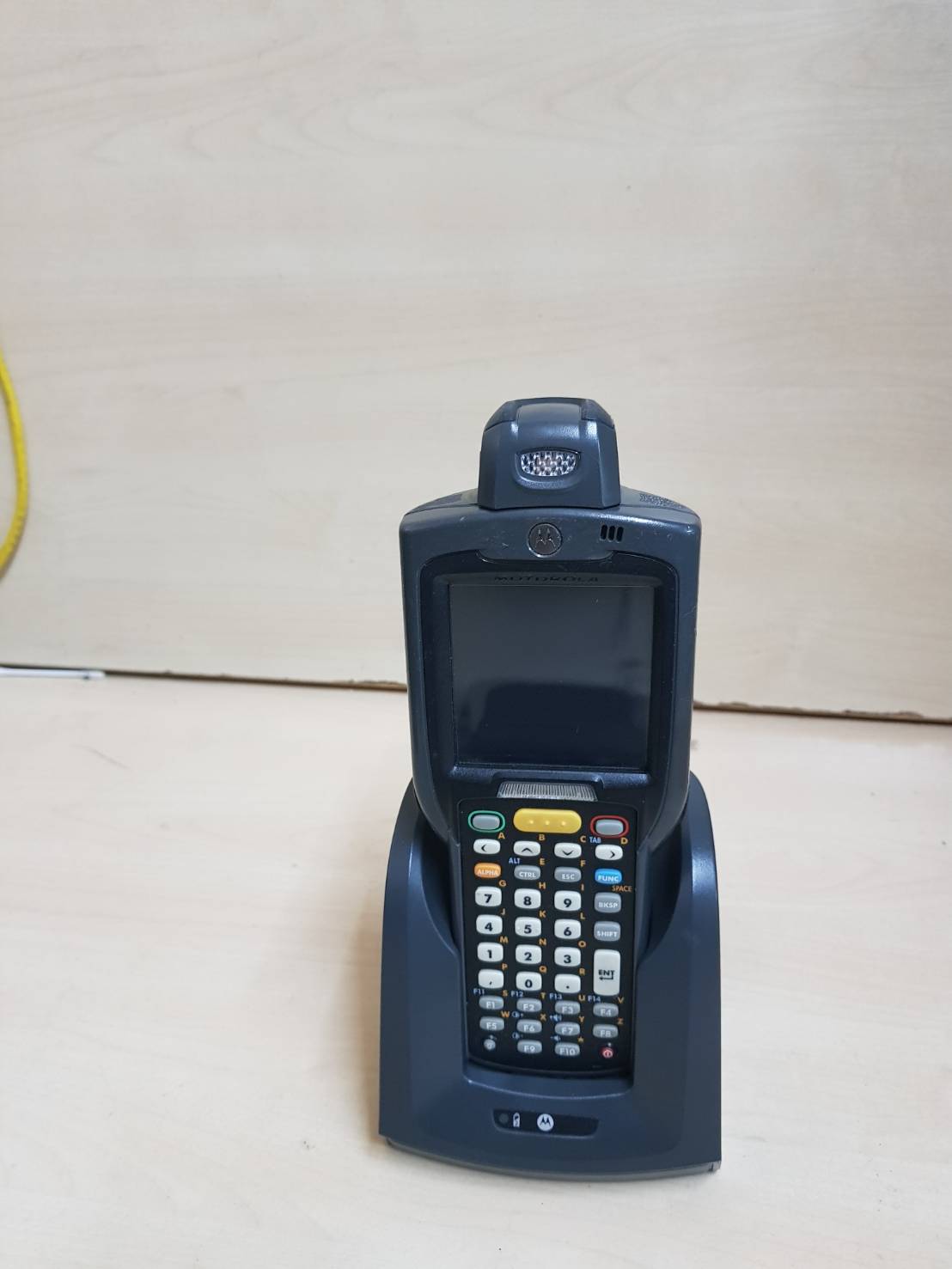 เชคสต็อค Motorola MC3090R มือสอง พร้อมแท่นชาร์จ
