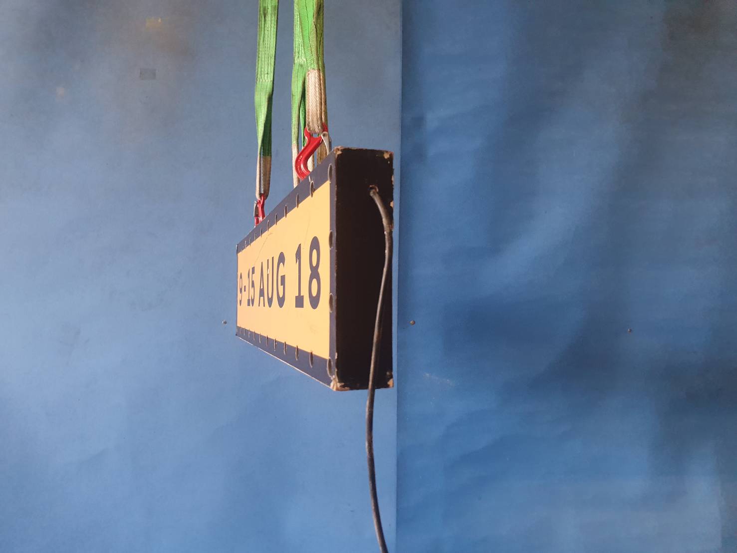 ขายป้ยไฟย้อนยุค ซื้อไปตกแต่งร้านเหล้าสวยๆไปเปลี่ยนข้อความสติ๊กเกอร์ได้ครับ ตัวใหญ่ 800 บาท ตัวกลาง 600 บาท ตัวเล็ก 500 บาท