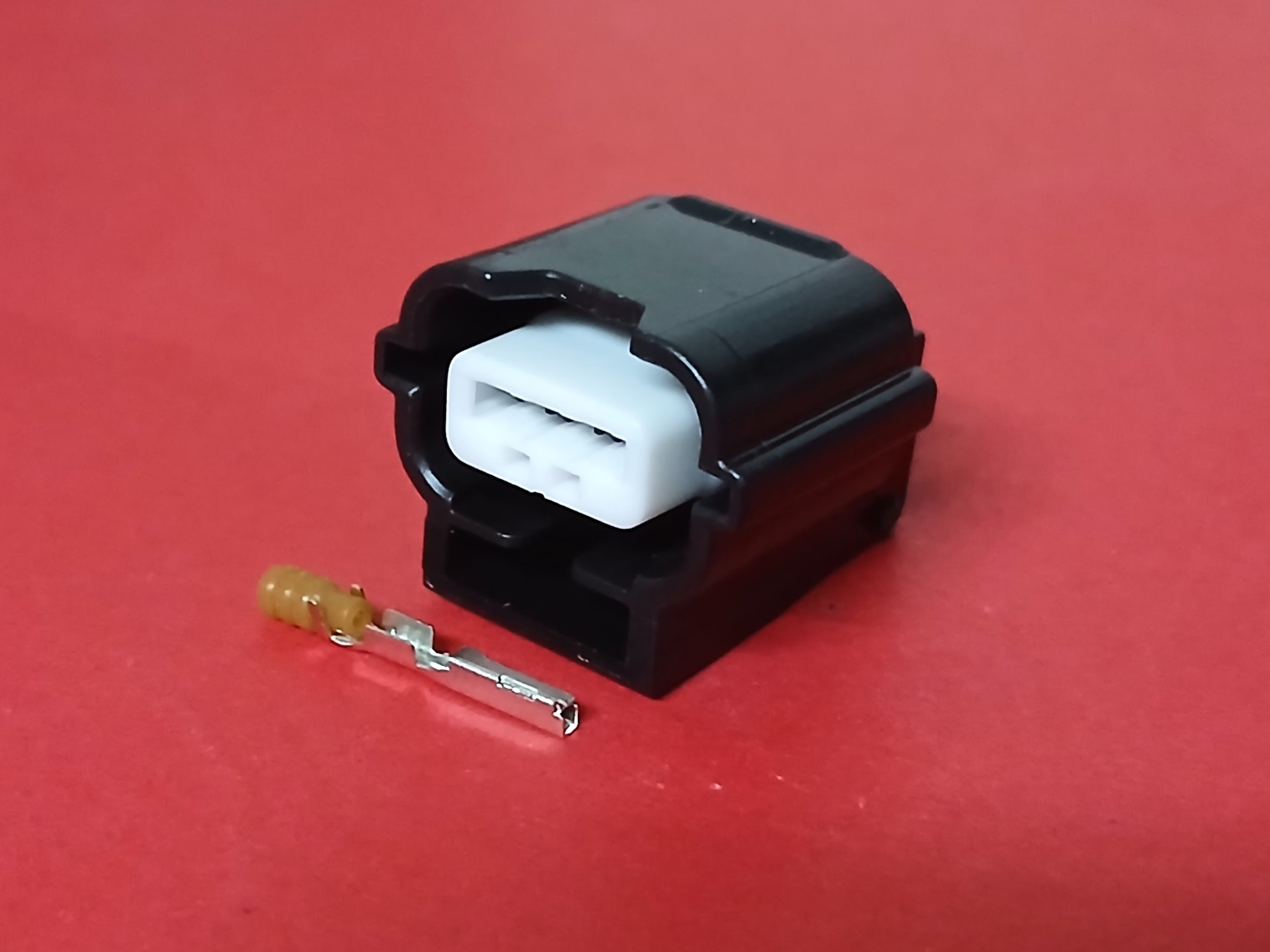 3 พิน ดำ/ขาว #8852-30 ตัวเมีย