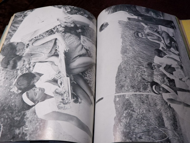 ประมวลพระบรมฉายาลักษณ์ ฉบับพิเศษ สมเด็จพระนางเจ้าสิริกิติ์ พระบรมราชินีนาถ ปี 2510