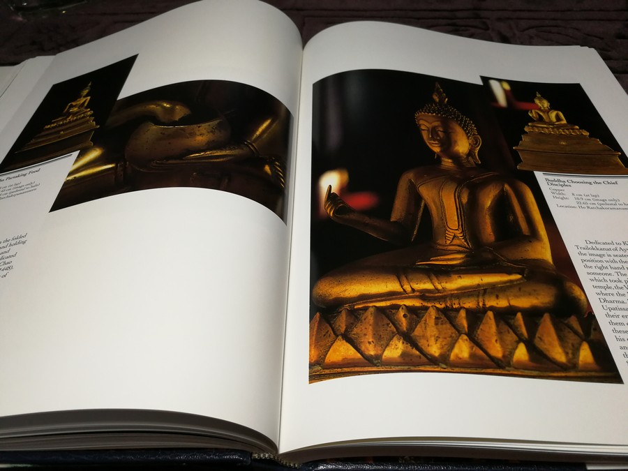 Buddha Images in the Grand Palace (พระพุทธปฏิมาในพระบรมมหาราชวัง) ปกแข็งมีกล่อง ปี 1994 (Pre-Order สอบถาม)