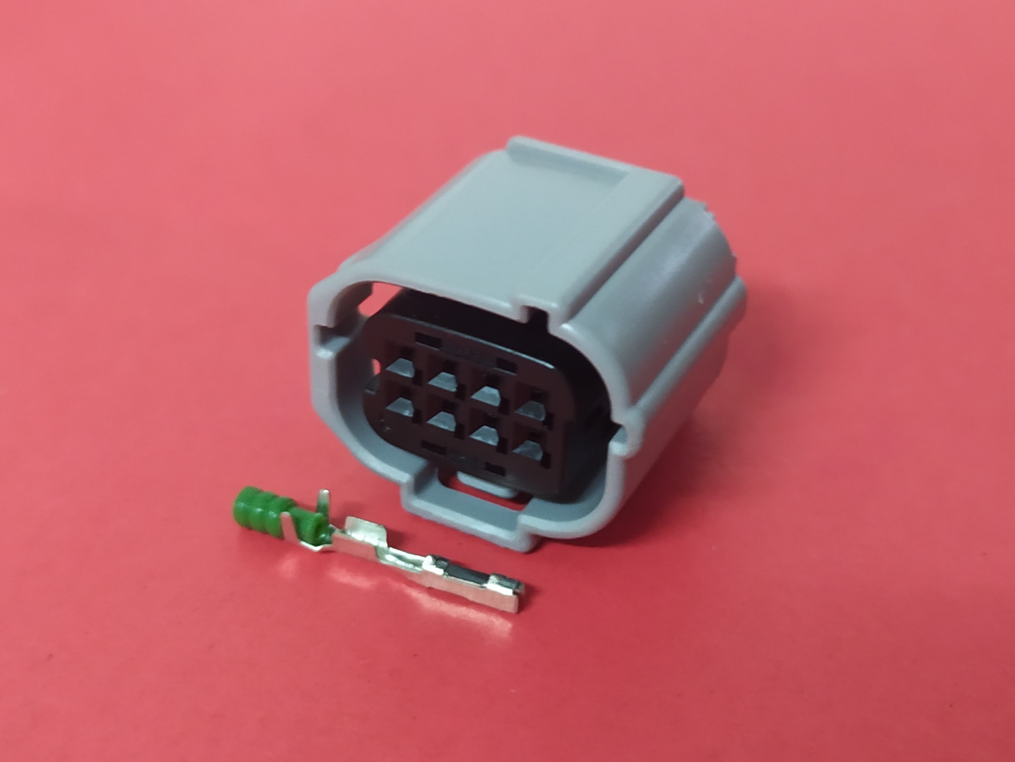 8 พิน เทา ไฟฝาท้าย Toyota Revo #1240