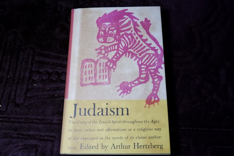 Great religions of modern man (hinduism buddhistism catholicism protestantism judaism islam) ปกเเข็ง 6 เล่ม ปี 1962