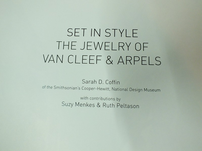 SET IN STYLE THE JEWELRY OF VAN CLEEF & ARPELS ปกแข็ง พิมพ์ปี 2011