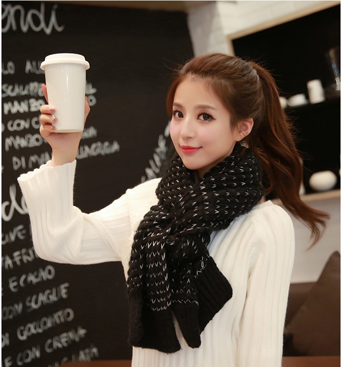 พร้อมส่ง - ผ้าพันคอไหมพรมกันหนาว NC113 (สีดำ)