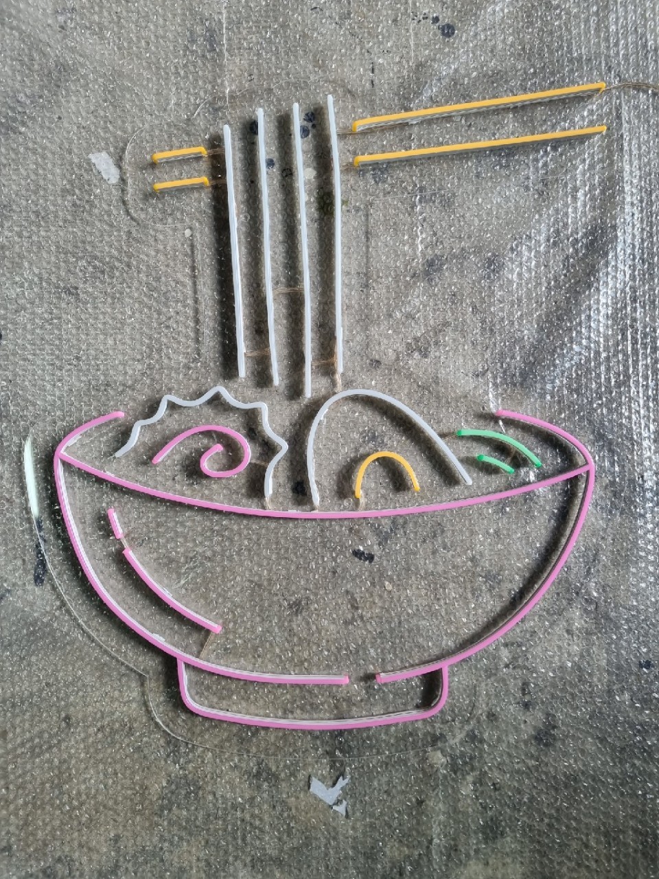 ไฟนีออน เฟค