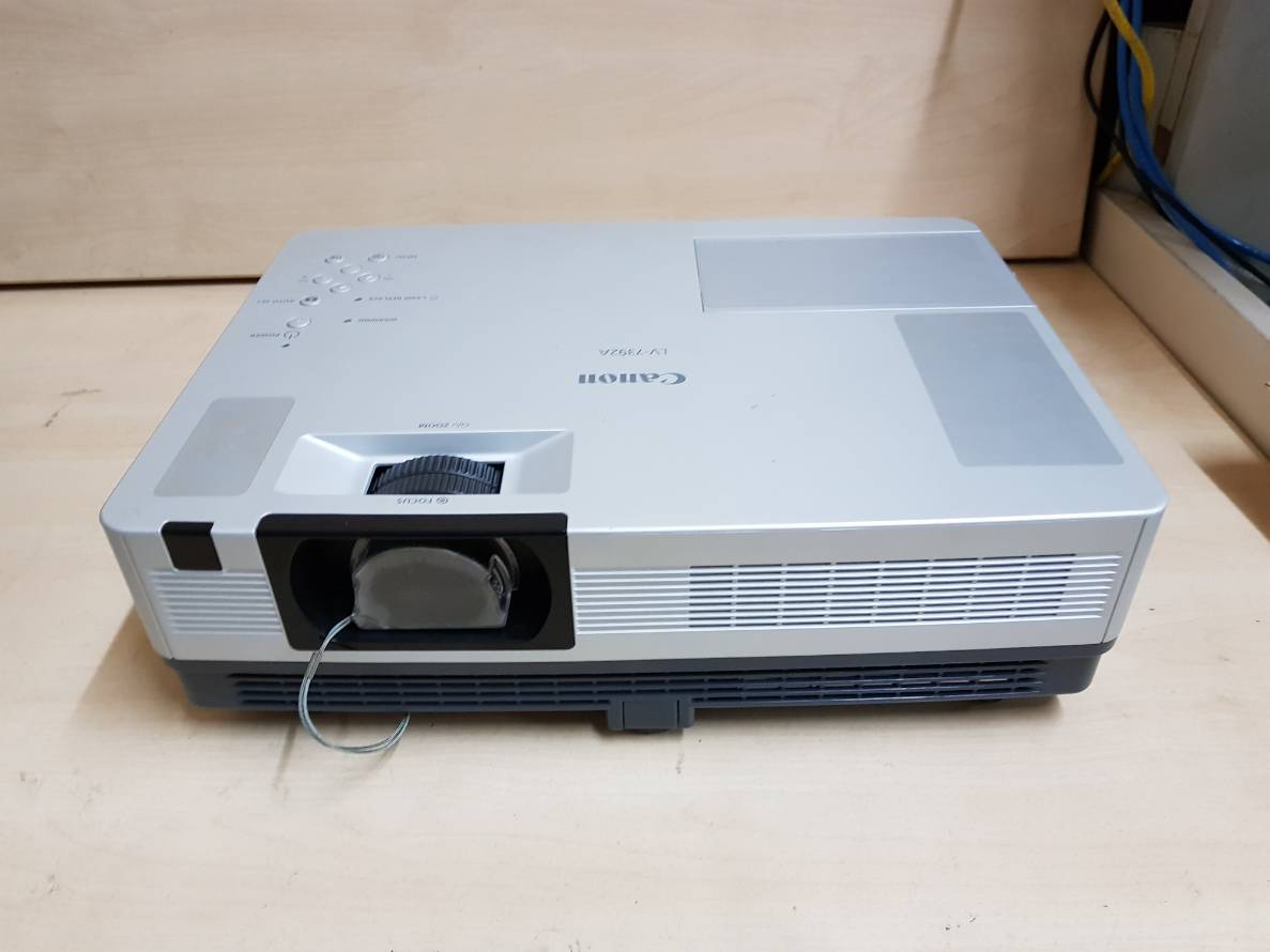 Canon LV-7392A มือสอง ( 3000 ลูเมน )