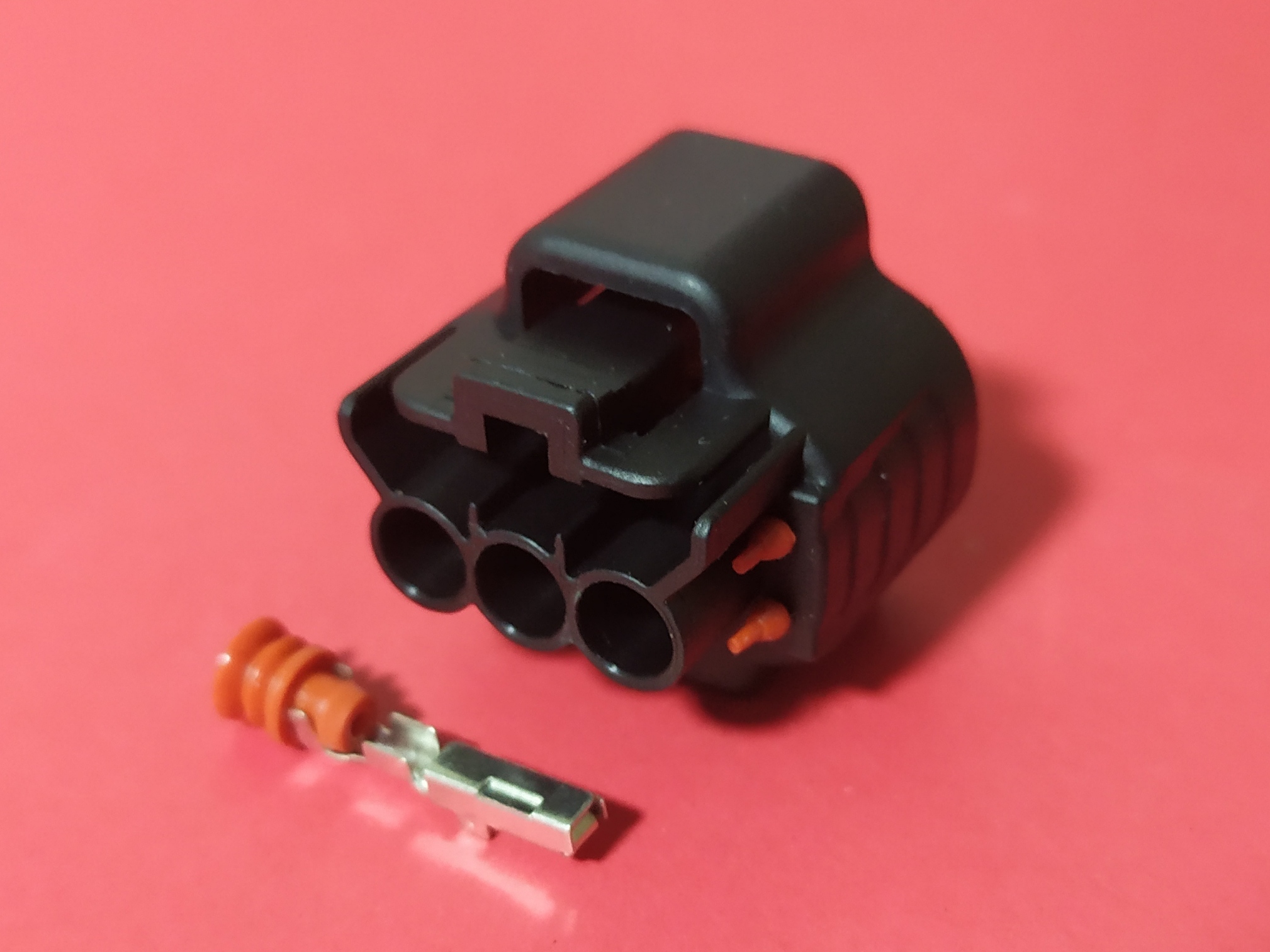 3 พิน ดำ IACV มอเตอร์รอบเดินเบา ร่องซ้าย Toyota #11145