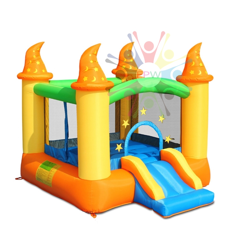 บ้านลมขนาด 2.25 x 3 x 1.75 m สินค้าผลิตและออกแบบได้ลงตัวและน่ารักสุดๆ พร้อด้วยฟังท์ชั่นที่เสริมสร้างพัฒนาการและจินตนาการได้อย่างครบครัน มีสีสันสดใสออกแบบมาเพื่อกระตุ้นประสาทตาในการมองเห็นของเด็กๆ เหมาะสำหรับเด็กอายุ 3-10 ขวบน้ำหนักโดยรวมไม่เกิน 100 กิโลกร