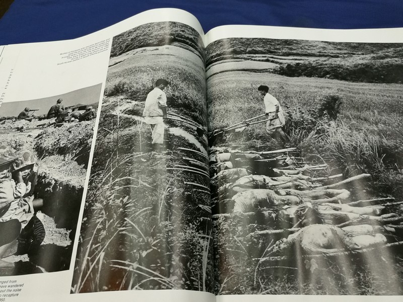 LIFE AT WAR BY TIME-LIFE BOOKS ปกแข็งพร้อมกล่อง 306 หน้า ปี1981