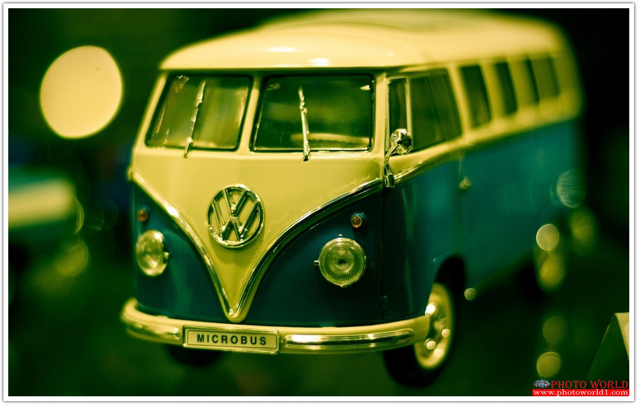 วอลเปเปอร์รูปภาพติดผนังสั่งทำ RETRO&VINTAGE (PHOTO STOCK) มีภาพให้เลือกกว่า 50,000 ภาพ ออกแบบกราฟฟิค หรือ รูปภาพตามที่ท่านกำหนด ในสไตล์ท่านเอง "custom made"
