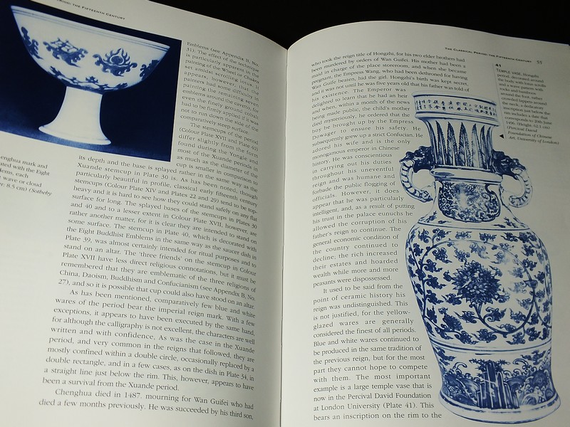 Chinese Blue and White Porcelain by Duncan Macintosh. hardcopy. copyright 1994
