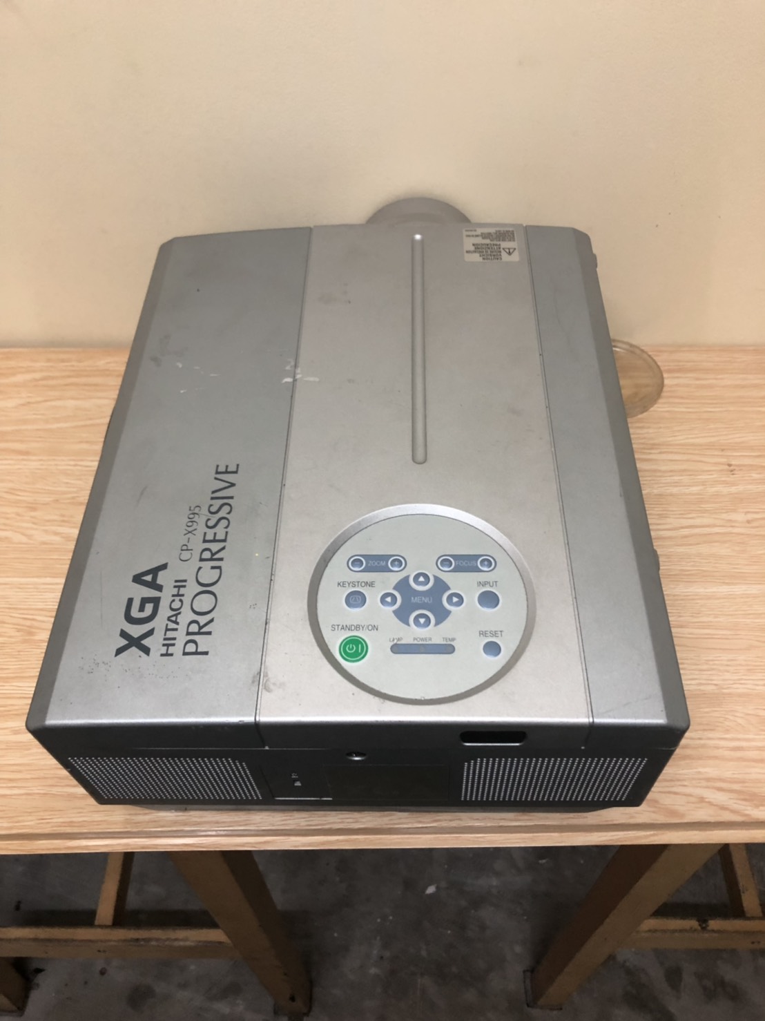 โปรเจคเตอHITASHI CP-X995 ตามสภาพ