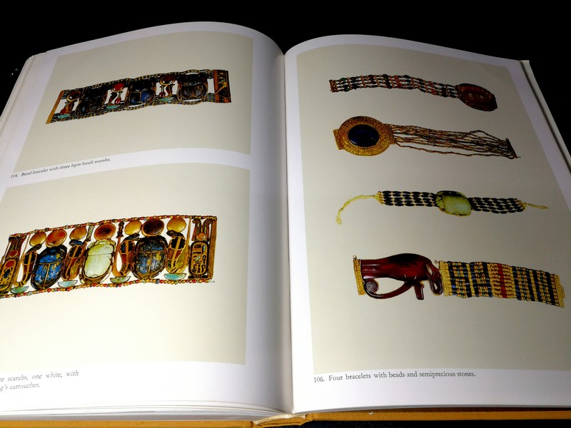 THE GOLD OF TUTANKHAMEN by Kamal EI.Mallakh / Amold C.Brackman ปกแข็ง พิมพ์เเรก ปี 1978