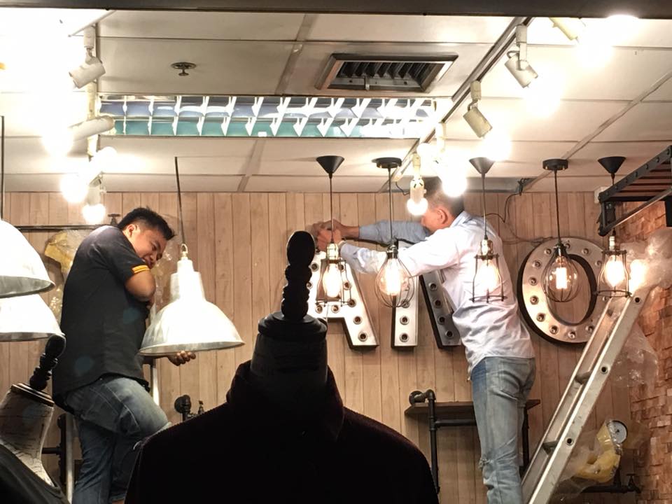 ร้านป้ายไฟวินเทจ