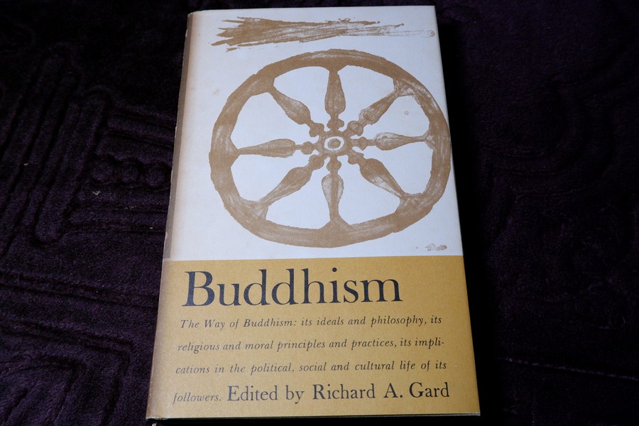 Great religions of modern man (hinduism buddhistism catholicism protestantism judaism islam) ปกเเข็ง 6 เล่ม ปี 1962