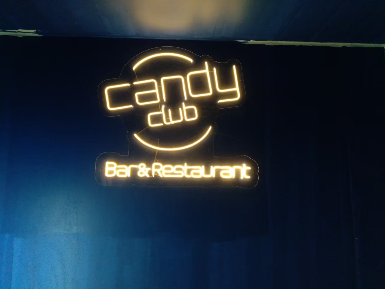 งานป้ายไฟนีออน ติดตั้ง เชียงไหม่