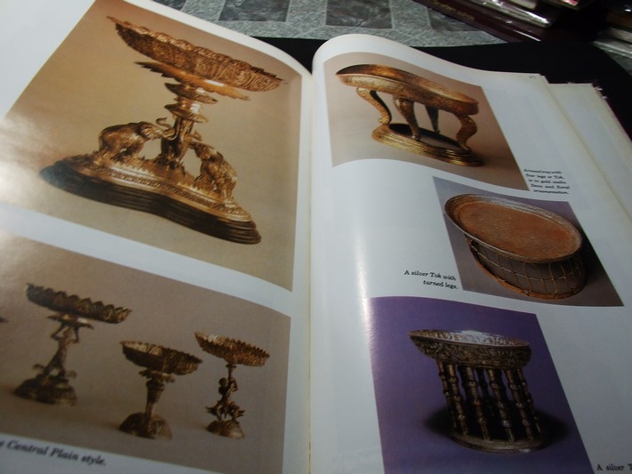 มรดกของไทย Thai Hertage From Ancient to Modern Artifices ปกแข็ง 108 หน้า