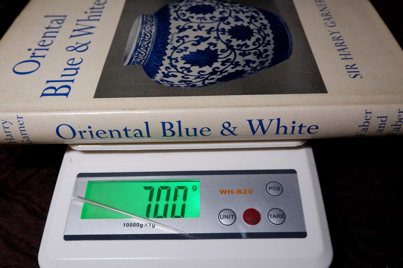 Oriental Blue & White by SIR HARRY GARNER ปกแข็ง 226 หน้า ปี 1973