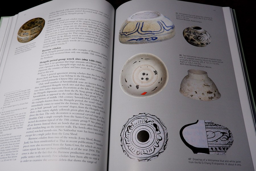 The Ming Gap and Shipwreck Ceramics in Southeast Asia Towards a Chronology of Thai Trade Ware by Roxanna Maude Brown