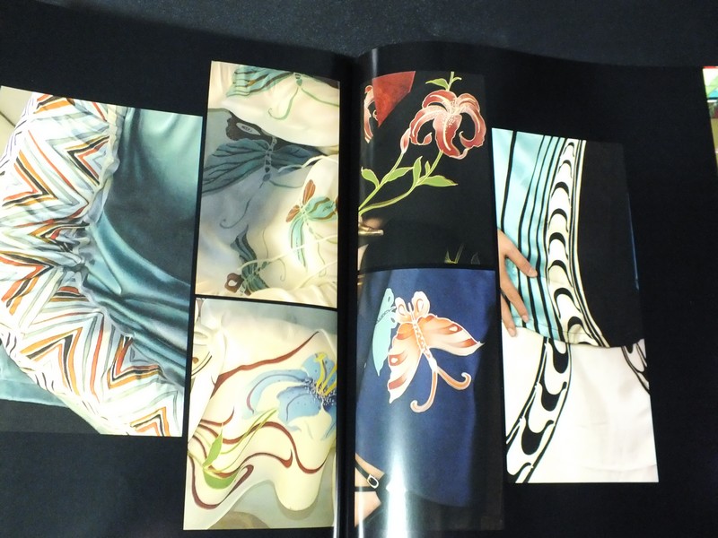 Batik Inspirations featureing top batik designers by Quachee ปกแข็ง ปี 2005