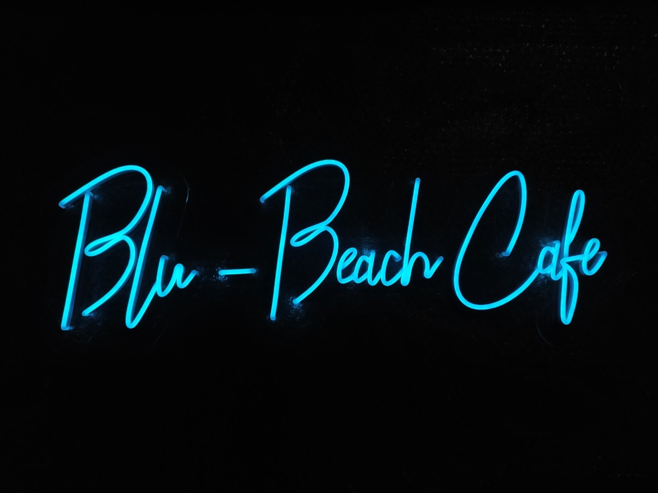 ไฟนีออน เฟค