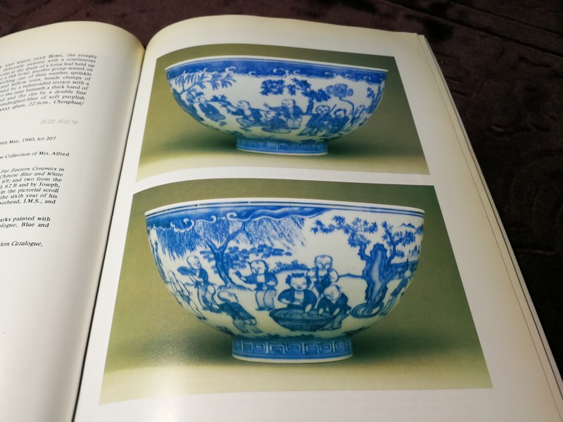 IMPORTANT CHINESE CERAMICS AND LACQUER by SOTHEBY (HONGKONG) พิมพ์ปี 1982