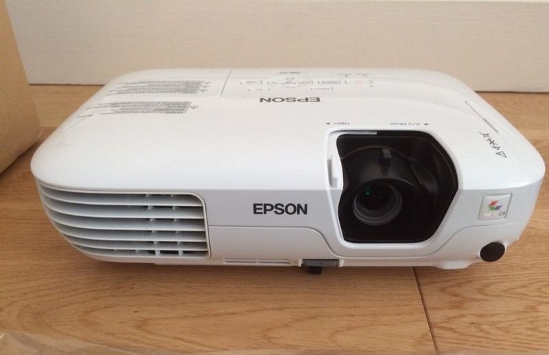 โปรเจคเตอร์ Epson Projector รุ่น EB-S7 มือสอง ( 2300 ลูเมน )