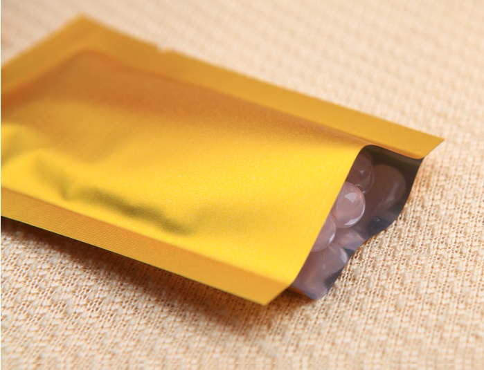 ถุงแบนฟอยล์ทองเงา ซีล 3 ด้าน (เมทัลไลท์)