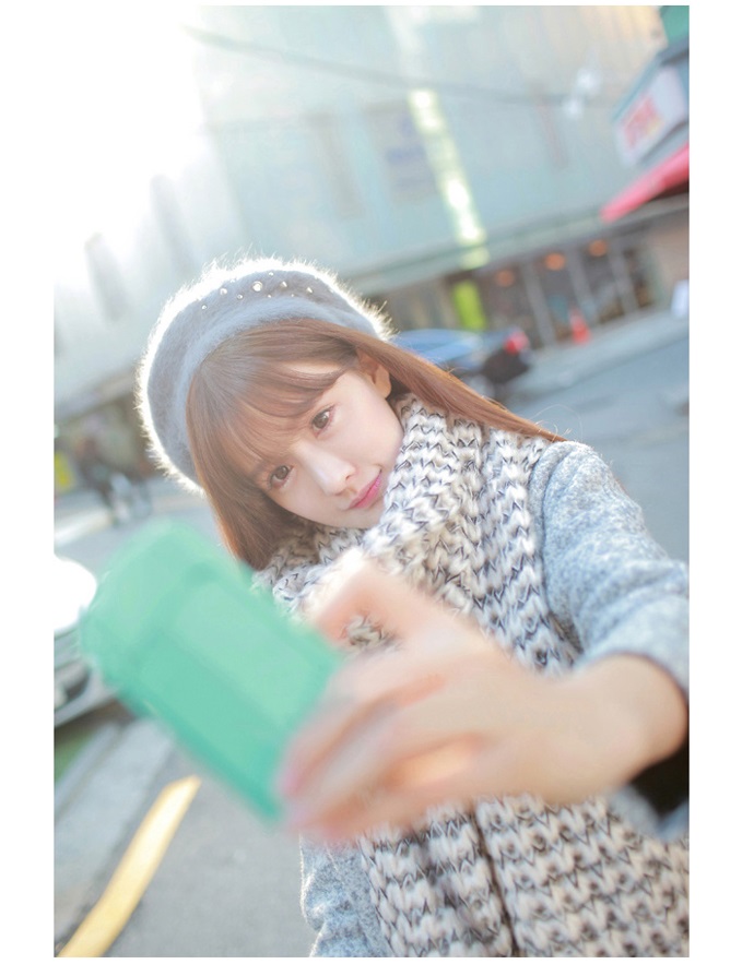 พร้อมส่ง - ผ้าพันคอไหมพรมกันหนาว NC110 (สีขาวดำ)