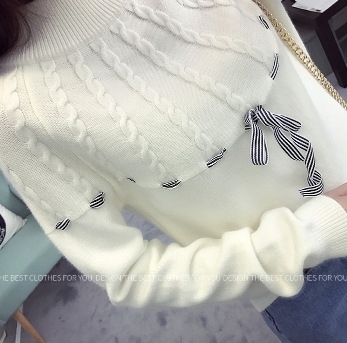 พรีออเดอร์ - เสื้อไหมพรมแขนยาวมีโบว์ผูกน่ารักๆ Pre- ST747 (สีขาว)