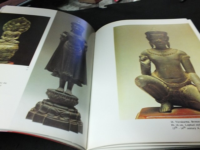 The Suan Pakkad Palace Collection (พระราชวังสวนผักกาด) หนา 133 หน้า ปี 2534