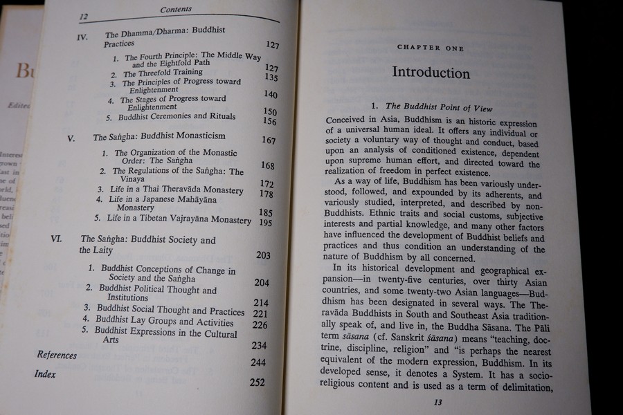 Great religions of modern man (hinduism buddhistism catholicism protestantism judaism islam) ปกเเข็ง 6 เล่ม ปี 1962